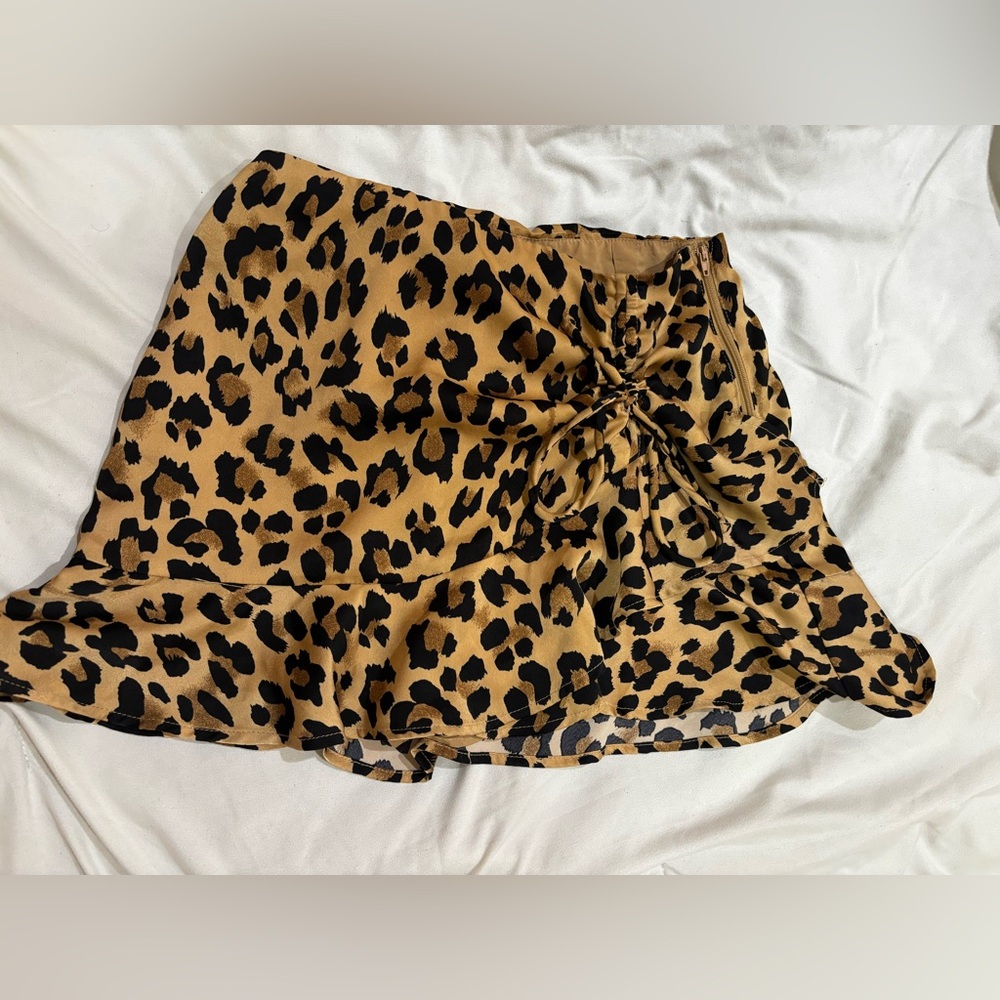 Flare leopard mini skirt from Winsdor